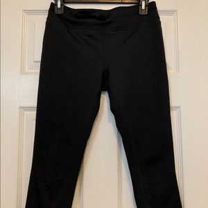 Black Cropped Workout Leggings